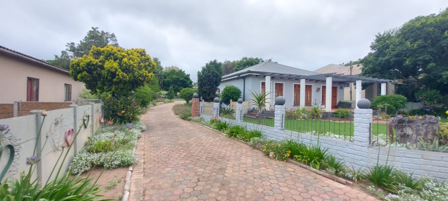 3 Bedroom Property for Sale in Albertinia Western Cape